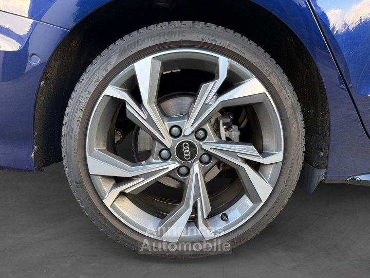 Audi A3 BERLINE 35 TFSI Mild Hybrid 150 S tronic 7 S Line toit ouvrant carplay matrix led Garantie 12 Mois - 17
