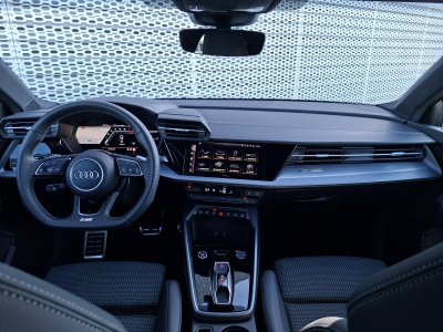 Audi A3 Sportback TFSI Mild Hybrid 116 S tronic 7 S line - 36