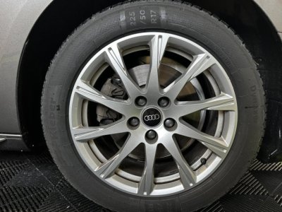 Audi A4 Avant B9 30 TDI 136ch Business line S tronic 7   - 15