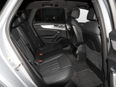 Audi A6 AVANT 55 TFSIe 367 ch S tronic 7 Quattro Competition   - 8