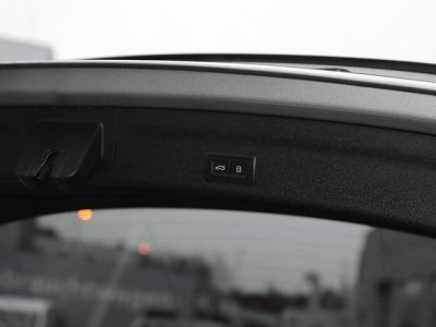 Audi A6 AVANT 55 TFSIe 367 ch S tronic 7 Quattro Competition   - 11