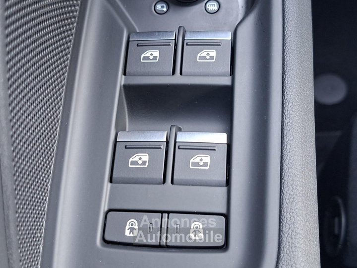 Audi A3 Sportback TDI 150 S tronic 7 S line - 17