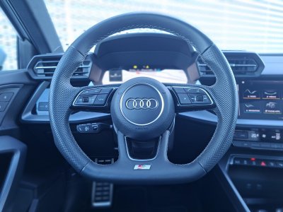 Audi A3 Sportback TDI 150 S tronic 7 S line   - 44