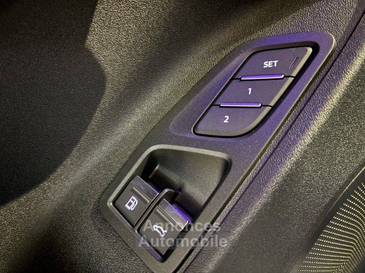 Audi Q3 HYBRIDE e-hybrid 272 ch S tronic 6 S line - 24