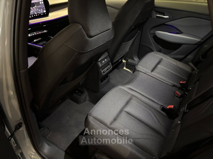 Audi Q3 HYBRIDE e-hybrid 272 ch S tronic 6 S line - 32