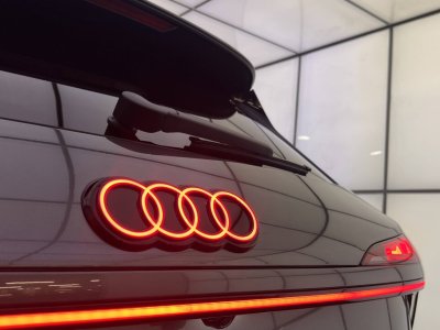 Audi Q3 HYBRIDE e-hybrid 272 ch S tronic 6 S line   - 7