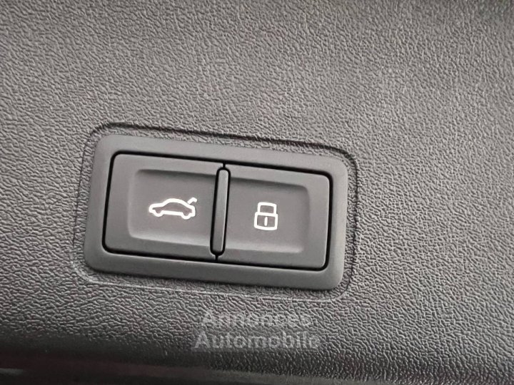 Audi Q3 HYBRIDE e-hybrid 272 ch S tronic 6 S line - 12