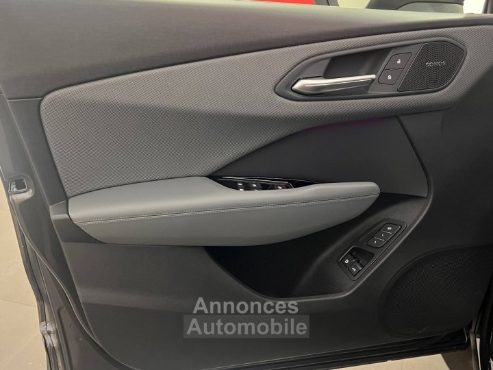 Audi Q3 HYBRIDE e-hybrid 272 ch S tronic 6 S line - 14