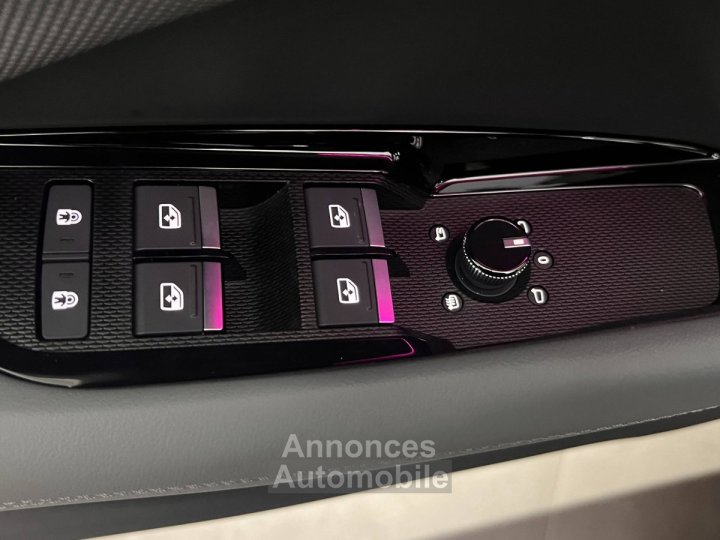 Audi Q3 HYBRIDE e-hybrid 272 ch S tronic 6 S line - 16