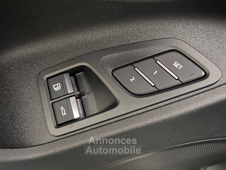 Audi Q3 HYBRIDE e-hybrid 272 ch S tronic 6 S line - 17