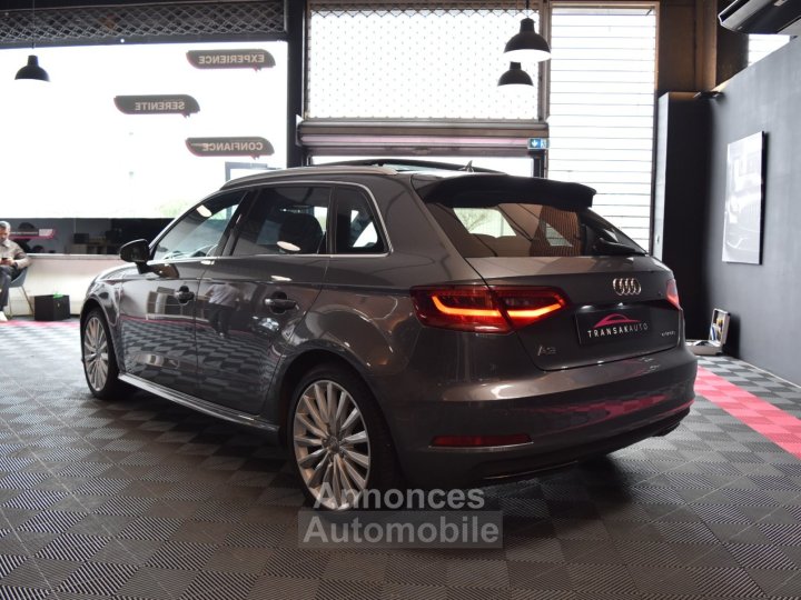 Audi A3 Sportback 14 TFSI e-tron 204 Ambition Luxe S tronic 6 - 6