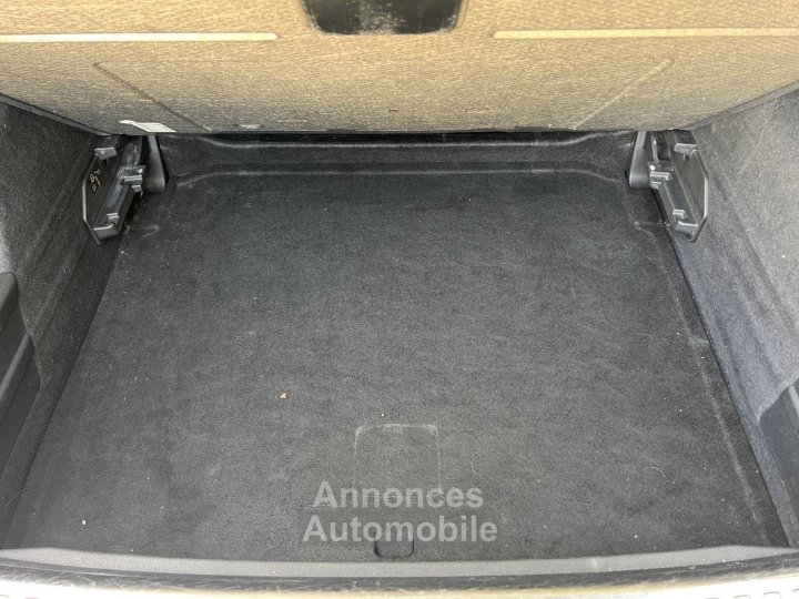 Audi Q3 35 TDI 150ch S line S tronic 7 *Suivi d'entretien complet / 1&egrave;re main* - 23