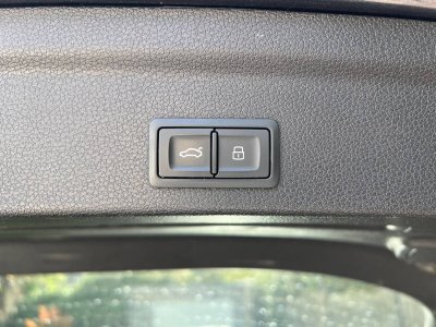 Audi Q3 35 TDI 150ch S line S tronic 7 *Suivi d'entretien complet / 1&egrave;re main*   - 24