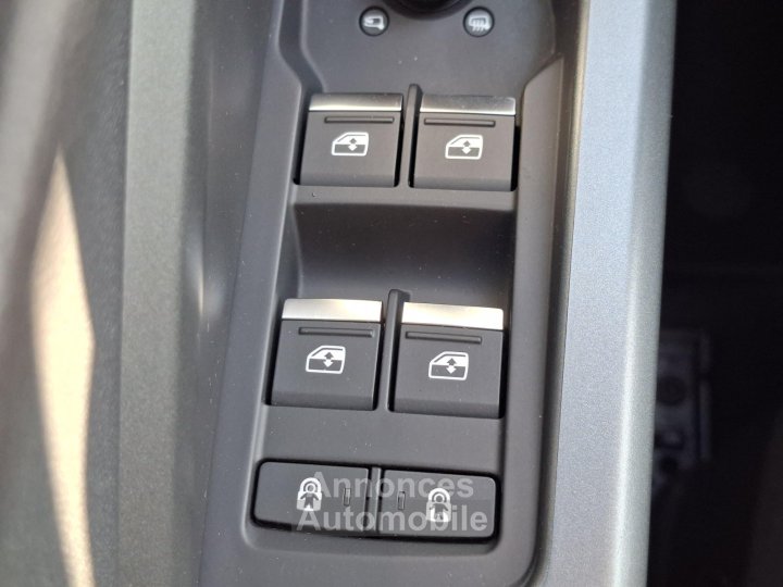 Audi Q3 Sportback 45 TFSIe 245 ch S tronic 6 S line - 35