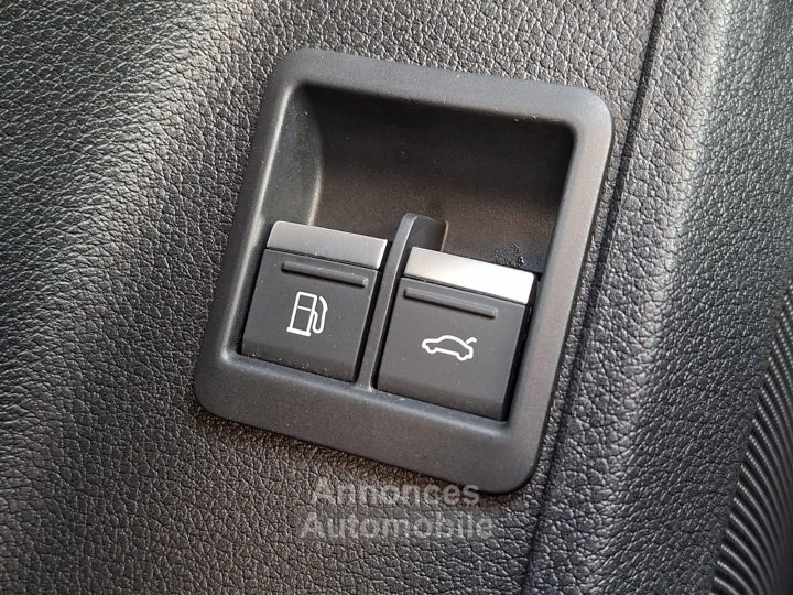 Audi Q3 Sportback 45 TFSIe 245 ch S tronic 6 S line - 38