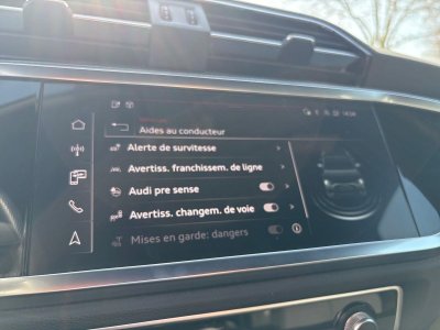 Audi Q3 45 TFSIe 245 ch S tronic 6 S line   - 23