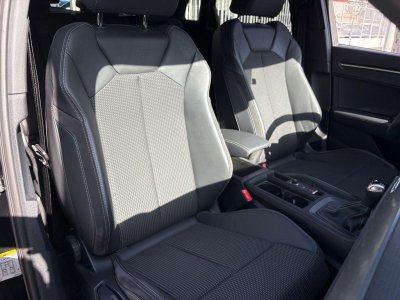 Audi Q3 45 TFSIe 245 ch S tronic 6 S line   - 34