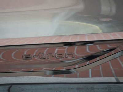 Audi Q6 e-tron Sportback 387 ch 100 kWh quattro S line   - 9