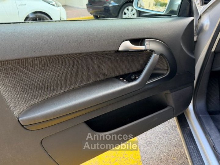 Audi A3 19 TDI 105CH AMBIENTE S TRONIC 6 3P - 12