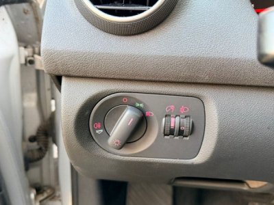 Audi A3 19 TDI 105CH AMBIENTE S TRONIC 6 3P - 16