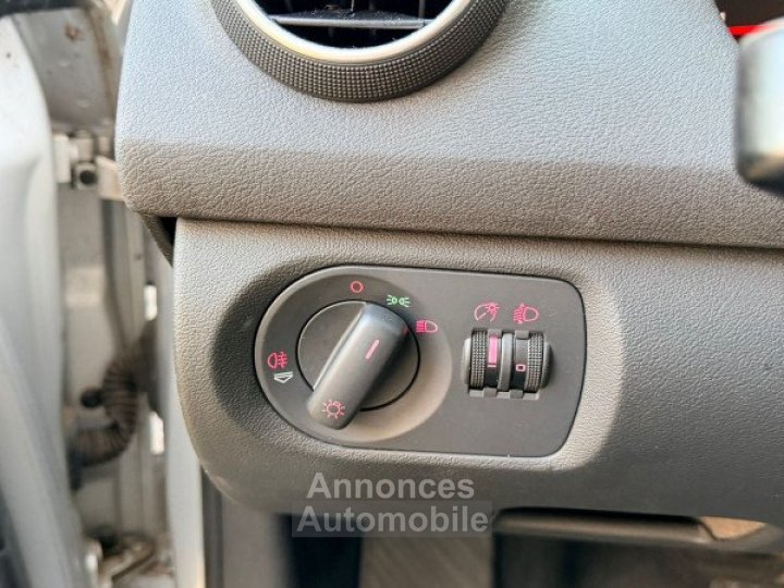 Audi A3 19 TDI 105CH AMBIENTE S TRONIC 6 3P - 16