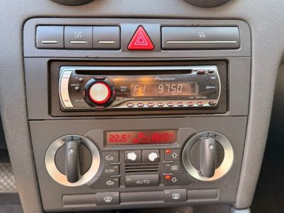 Audi A3 19 TDI 105CH AMBIENTE S TRONIC 6 3P - 17