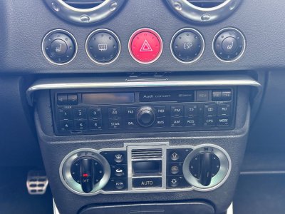 Audi TT ROADSTER 18T 180 ch ~ Si&egrave;ges chauffants ~ Bose ~ Distrib OK ~ Embrayage neuf ~ 100 % Ethanol ~ Rien &agrave; pr&eacute;voir ~ Clim auto   - 17