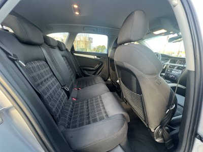 Audi A4 IV (B8) 20 TDI 150ch clean diesel DPF Ambiente Euro6   - 15