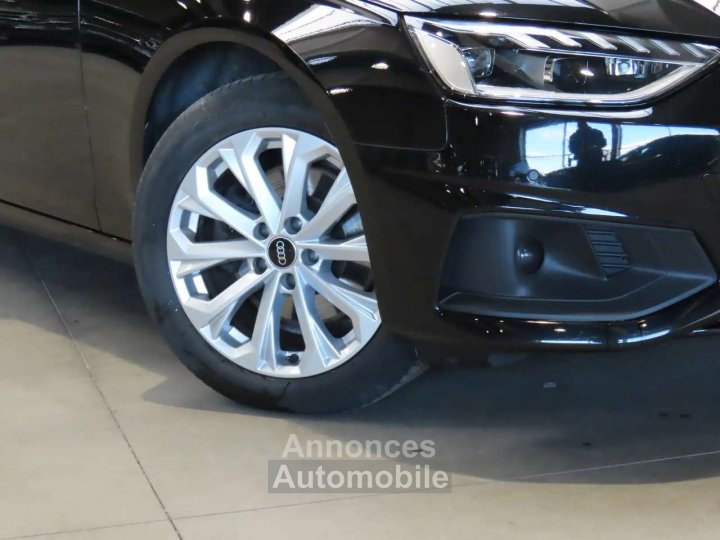 Audi A4 30TDi Avant Adv STRONIC - 5