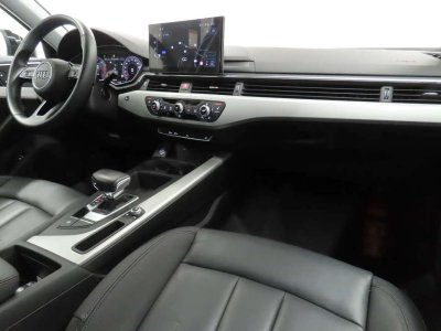 Audi A4 30TDi Avant Adv STRONIC   - 7