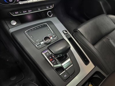 Audi Q5 40 TDI 190 Quattro S-Tronic7 S-LINE - 190cv / Toit ouvrant / Si&egrave;ges chauffants / Attelage   - 13