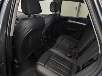 Audi Q5 40 TDI 190 Quattro S-Tronic7 S-LINE - 190cv / Toit ouvrant / Si&egrave;ges chauffants / Attelage   - 19