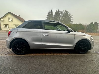 Audi A1 14 TSI 16V S-Tronic 125 ch METROPOLITAN SPORT   - 4
