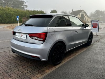 Audi A1 14 TSI 16V S-Tronic 125 ch METROPOLITAN SPORT   - 5