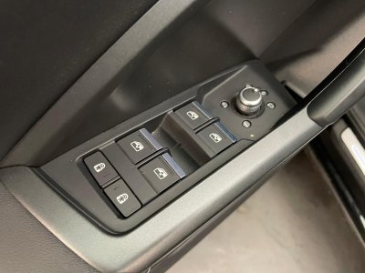 Audi Q3 14 45 TFSIE 245 S LINE   - 37