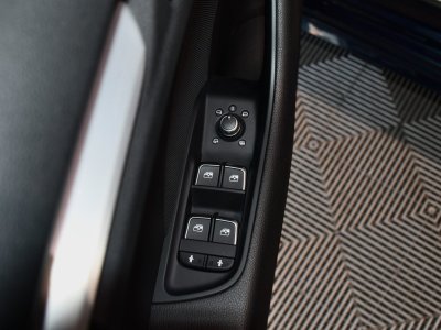 Audi A3 Sportback S-Line 40 TFSI 190 Quattro S-Tronic GPS TO Keyless Si&egrave;ges &Eacute;lectriques Drive LED Cam&eacute;ra JA 18 Bleu Cosmos   - 11