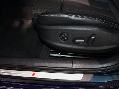 Audi A3 Sportback S-Line 40 TFSI 190 Quattro S-Tronic GPS TO Keyless Si&egrave;ges &Eacute;lectriques Drive LED Cam&eacute;ra JA 18 Bleu Cosmos   - 12