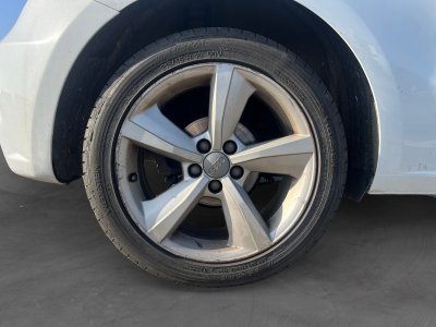 Audi A1 14 TDI 90 ultra Ambiente   - 17