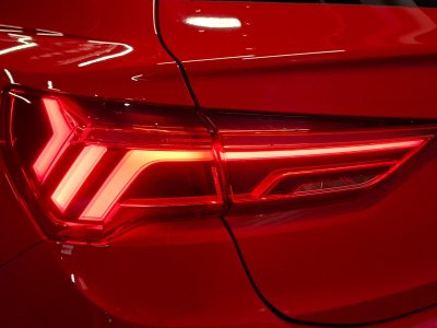 Audi Q3 Sportback 35 TDI 150 ch S tronic 7 S Edition Limit&eacute;e - SUIVI   - 9