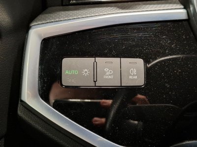 Audi Q3 Sportback 35 TDI 150 ch S tronic 7 S Edition Limit&eacute;e - SUIVI   - 23