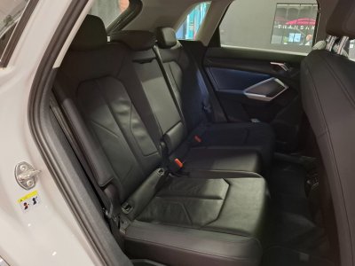 Audi Q3 35 TFSI 150 ch Design Luxe   - 10