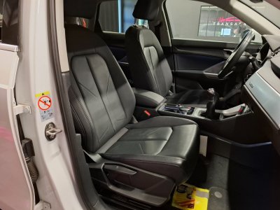 Audi Q3 35 TFSI 150 ch Design Luxe   - 11