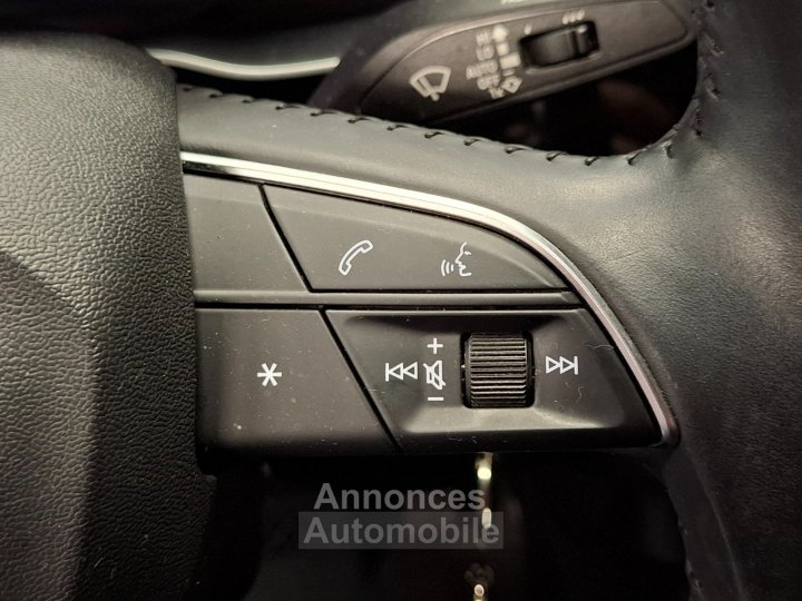 Audi Q3 35 TFSI 150 ch Design Luxe - 15