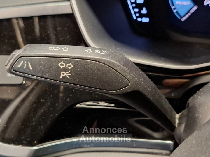 Audi Q3 35 TFSI 150 ch Design Luxe - 16