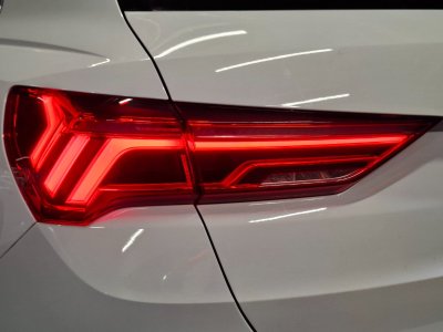 Audi Q3 35 TDI 150 ch S tronic 7 Design Luxe   - 10