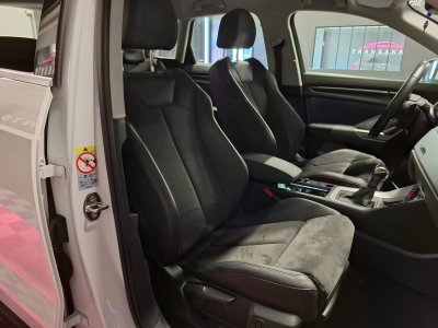 Audi Q3 35 TDI 150 ch S tronic 7 Design Luxe   - 16