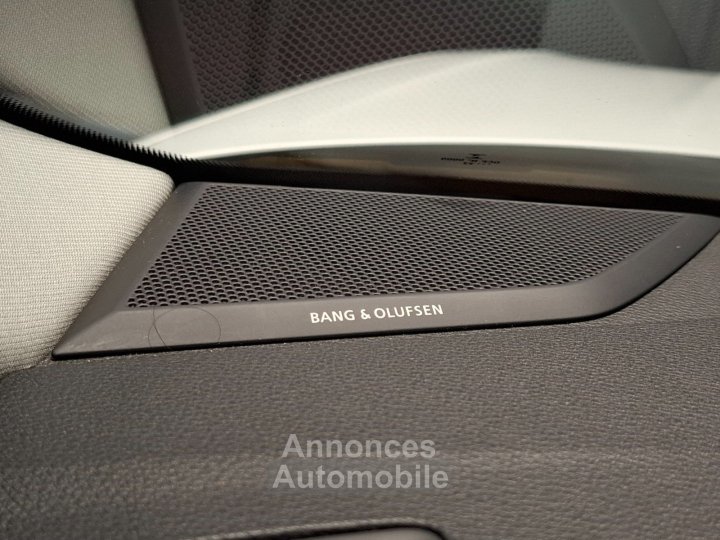 Audi Q3 35 TDI 150 ch S tronic 7 Design Luxe - 22
