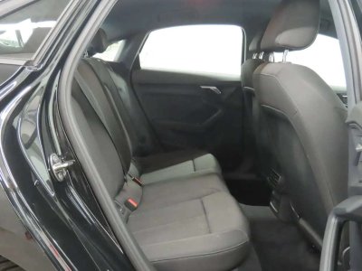 Audi A3 30TDi Sedan Advanced   - 8