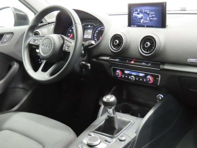 Audi A3 Sportback 30TFSi Design   - 8