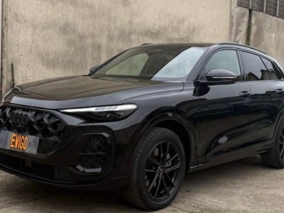 Audi Q5 20 50 tfsi e quattro 299 ch 250 phev s-line toit ouvrant   - 1